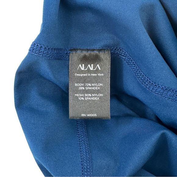 Alala Blue Cropped Leggings Yoga Pants sz M - Picture 8 of 8